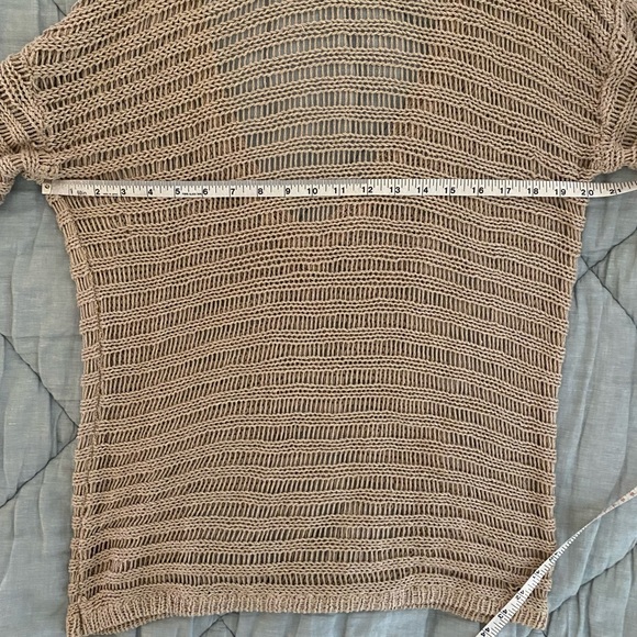 LAST CHANCE Women’s Long-Sleeved V-Necked Open Knit Sweater Size S - Picture 7 of 10